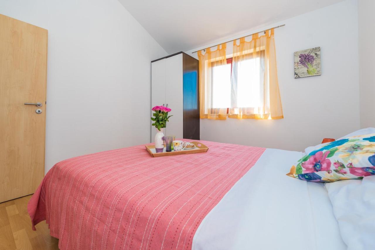 Apartments Blandona Biograd Na Moru Esterno foto